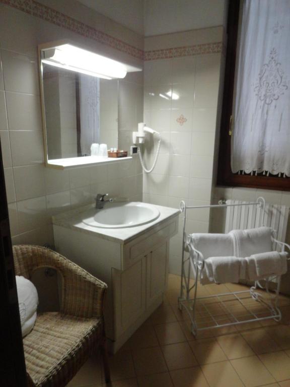 Albergo & Ristorante Selvatico Rivanazzano Terme Room photo