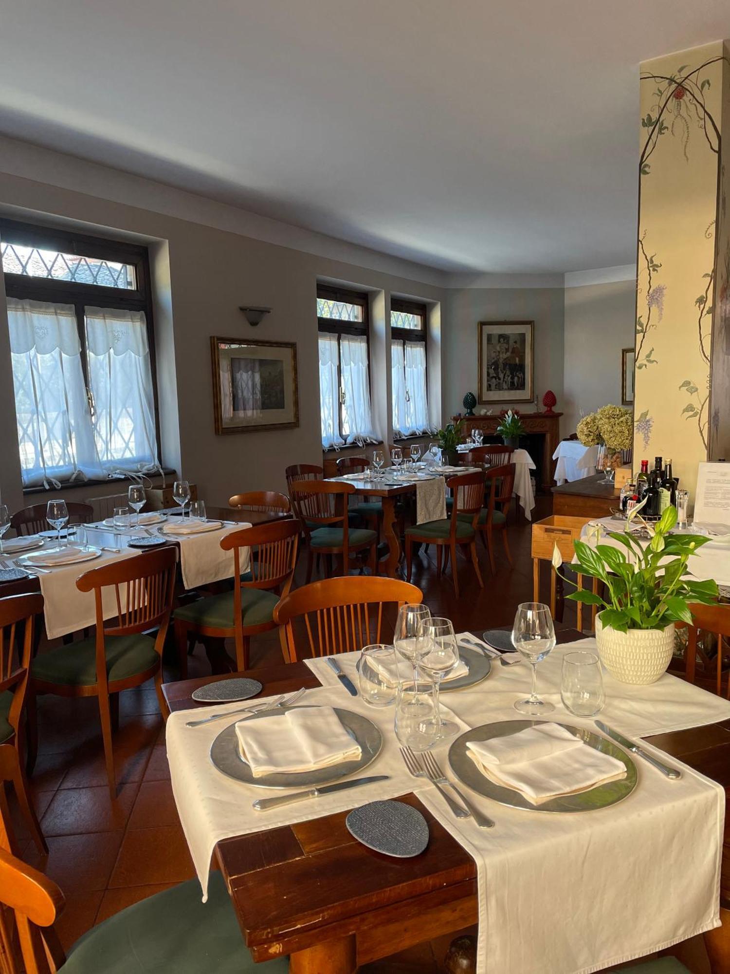 Albergo & Ristorante Selvatico Rivanazzano Terme Exterior photo