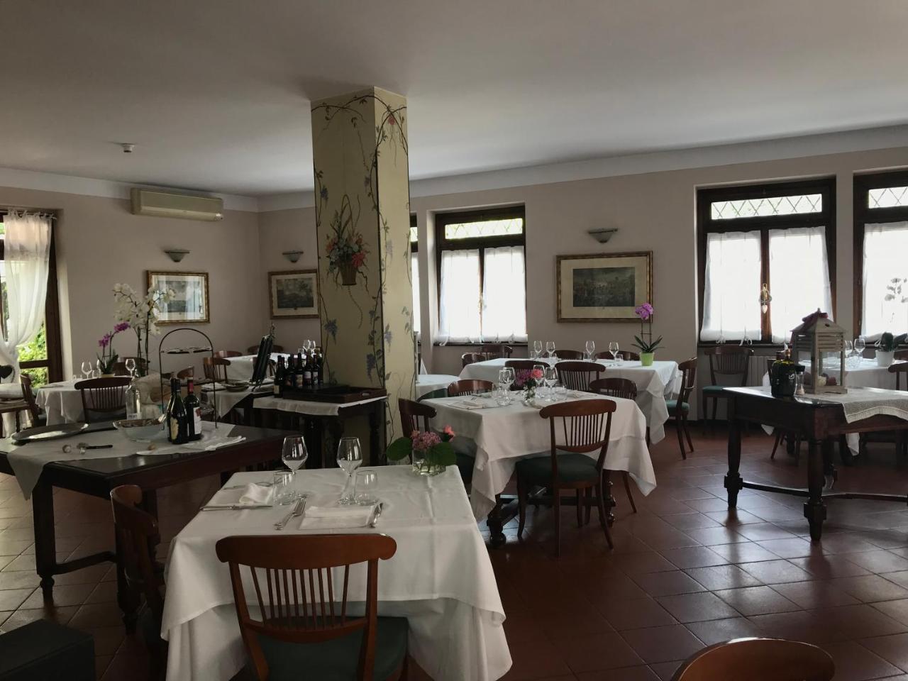 Albergo & Ristorante Selvatico Rivanazzano Terme Exterior photo